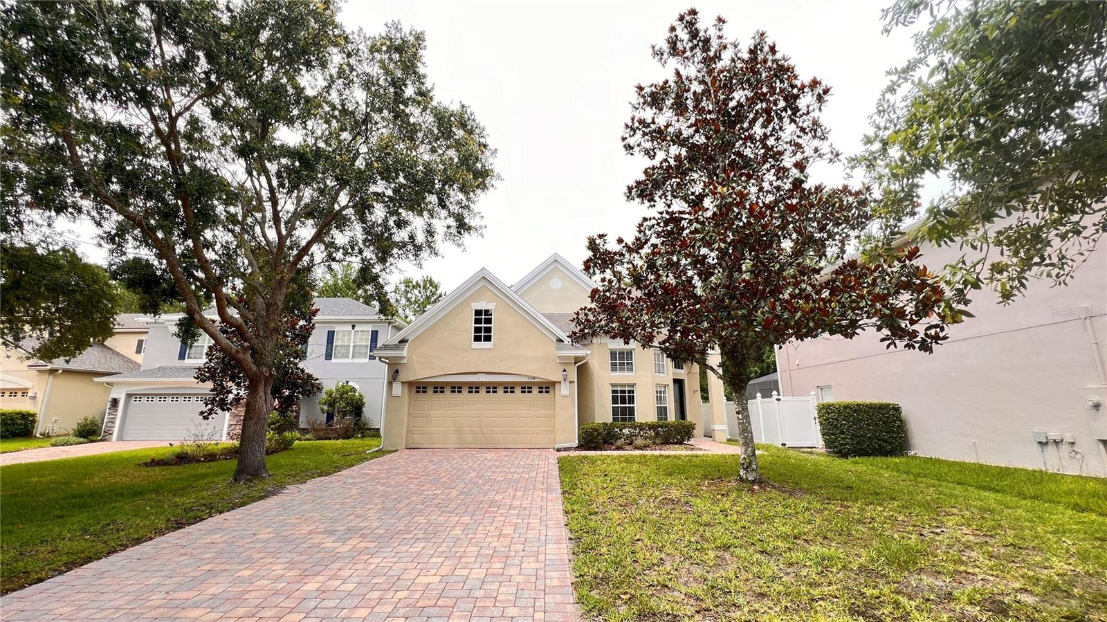 Welcome to 10319 Willow Ridge Loop in beautiful Orlando, FL! This spacious 4-bedroom, 2.5-bath home offers over 2,800 square feet of comfortable living space in a well-maintained HOA community. Step inside to find a bright and open floor plan perfect for both relaxing and entertaining.
Enjoy peace of mind with lawncare included, giving you more time to enjoy the Florida lifestyle. The home features generously sized bedrooms, a modern kitchen, and plenty of room to spread out.
Conveniently located near schools, shopping, dining, and major roadways, this property combines comfort, space, and a great location—all in one.
Don't miss out on this incredible rental opportunity!
** $200 lawn care fee is required.
- HOA Approval Required | HOA Application $75/ADULT
The Required, Essential Resident Benefits Package enhances your renting experience for only $34 each month. Tenants enjoy valuable services designed to support your lifestyle and future plans, ensuring convenience and peace of mind throughout your tenancy.