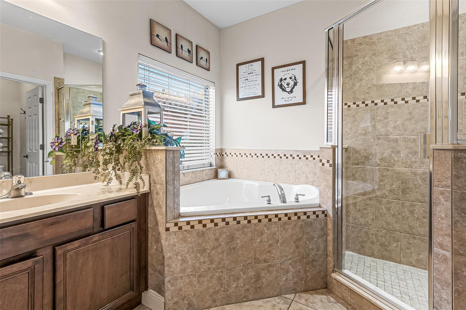 RIVIERA BELLA UN 02B - Residential