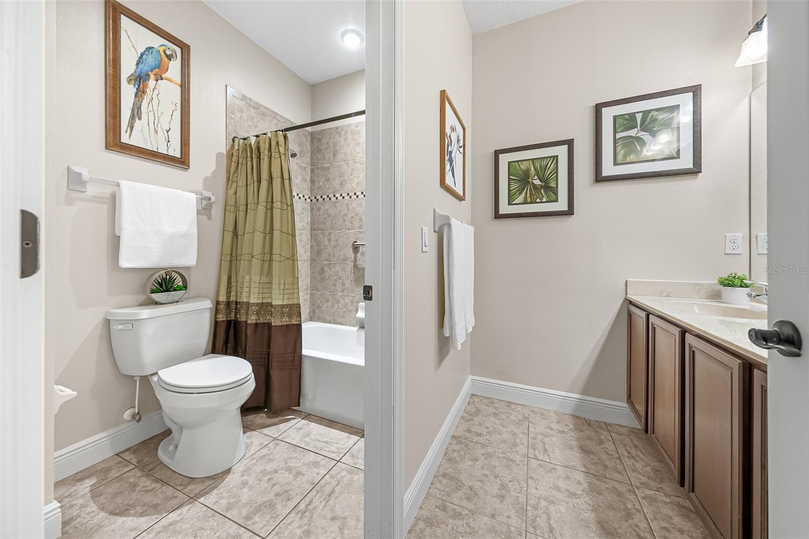 RIVIERA BELLA UN 02B - Residential