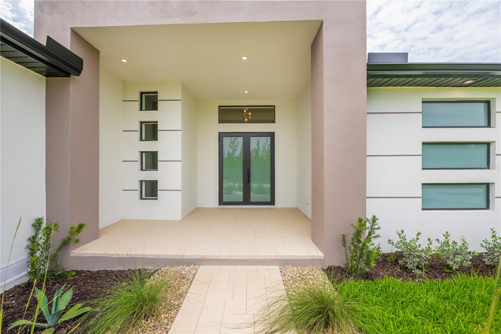 PORT CHARLOTTE SEC 94 01 - Residential