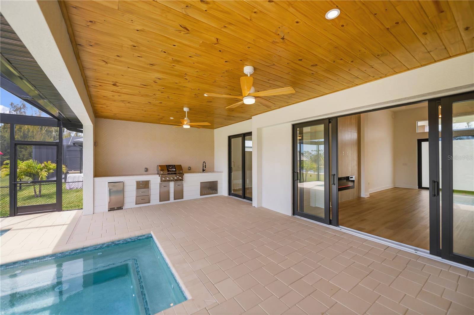 PORT CHARLOTTE SEC 94 01 - Residential