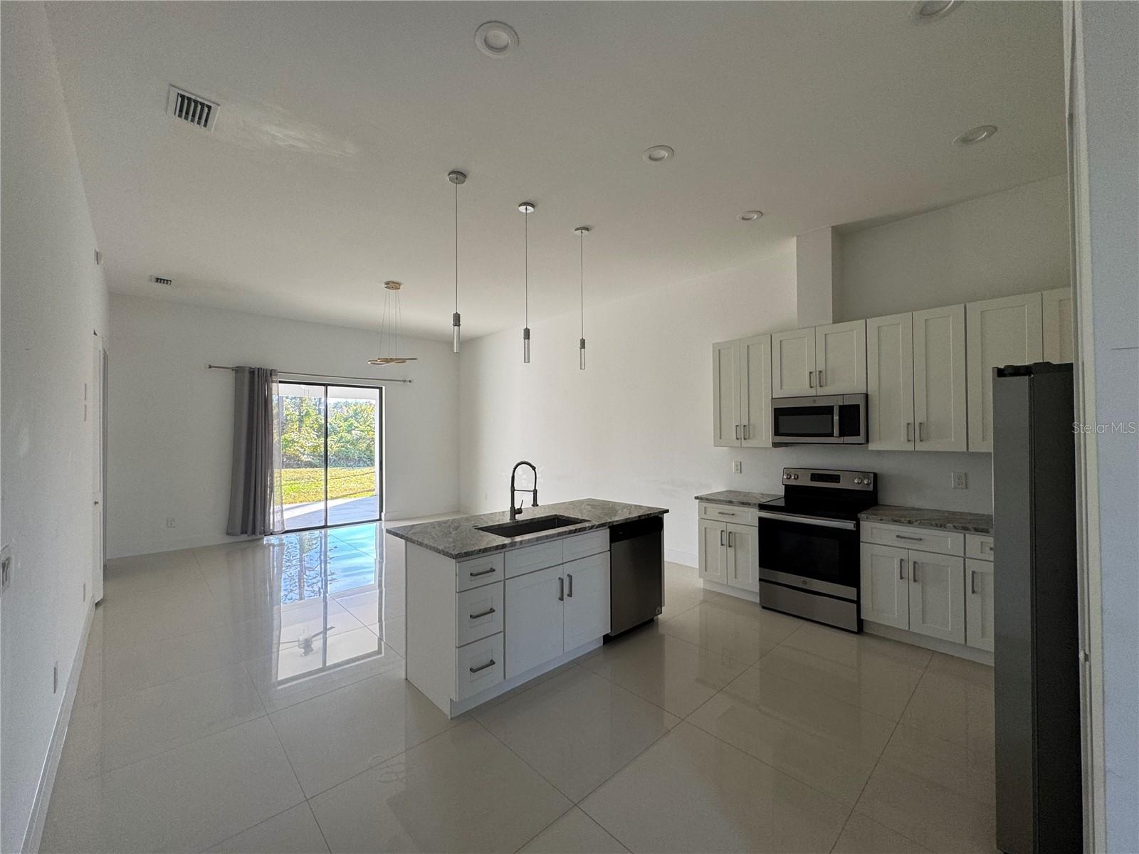 PALM COAST SEC 33 - Residential Lease