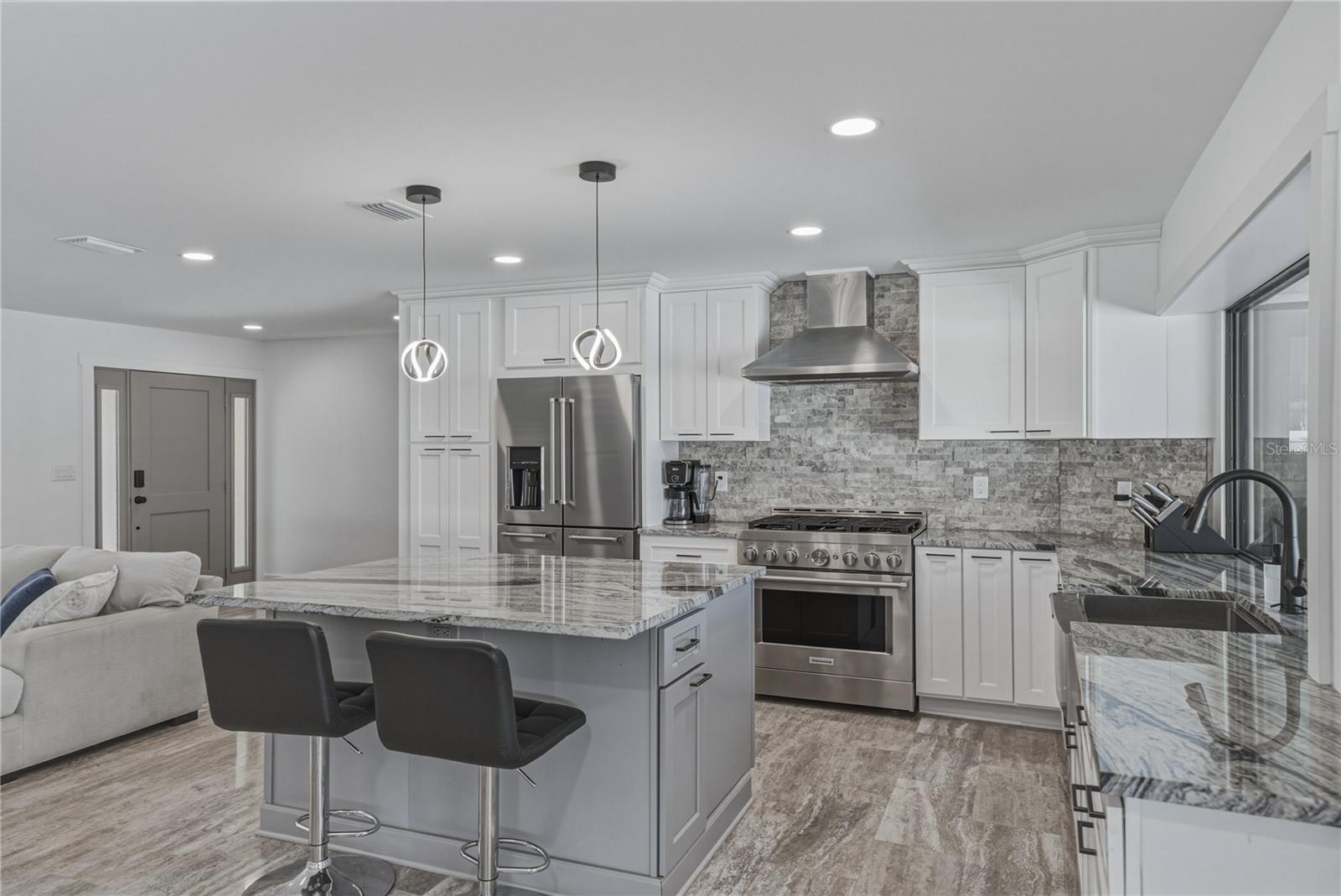 BROADWATER - Residential