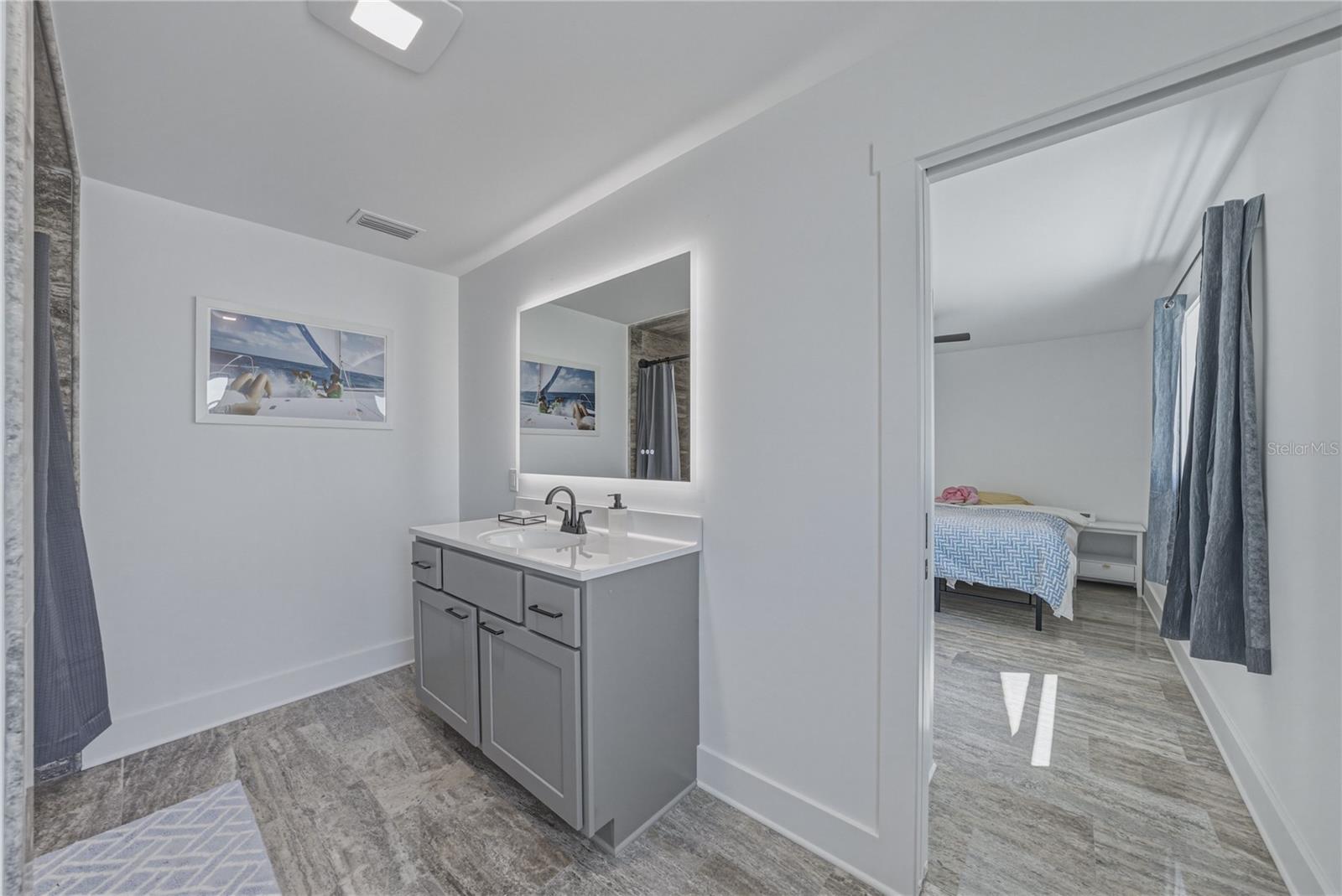 BROADWATER - Residential