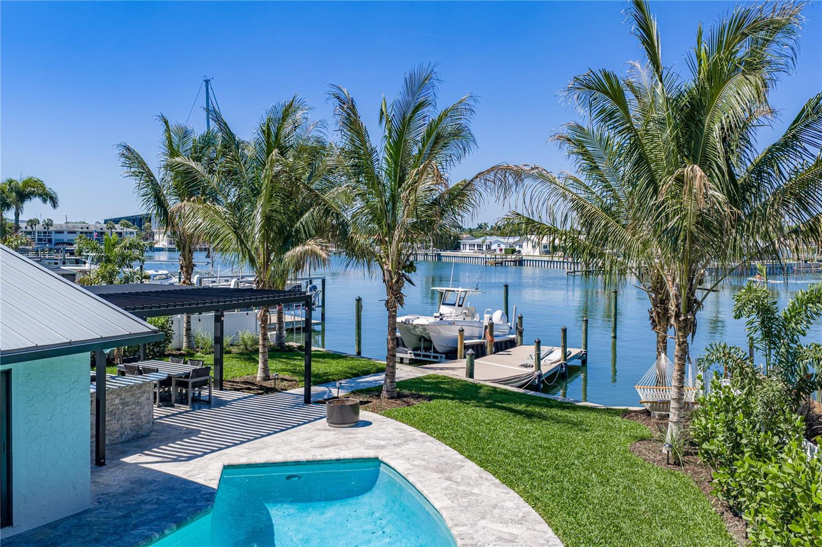 BROADWATER - Residential
