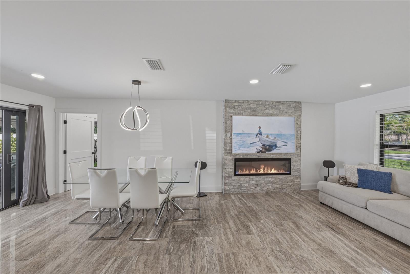BROADWATER - Residential