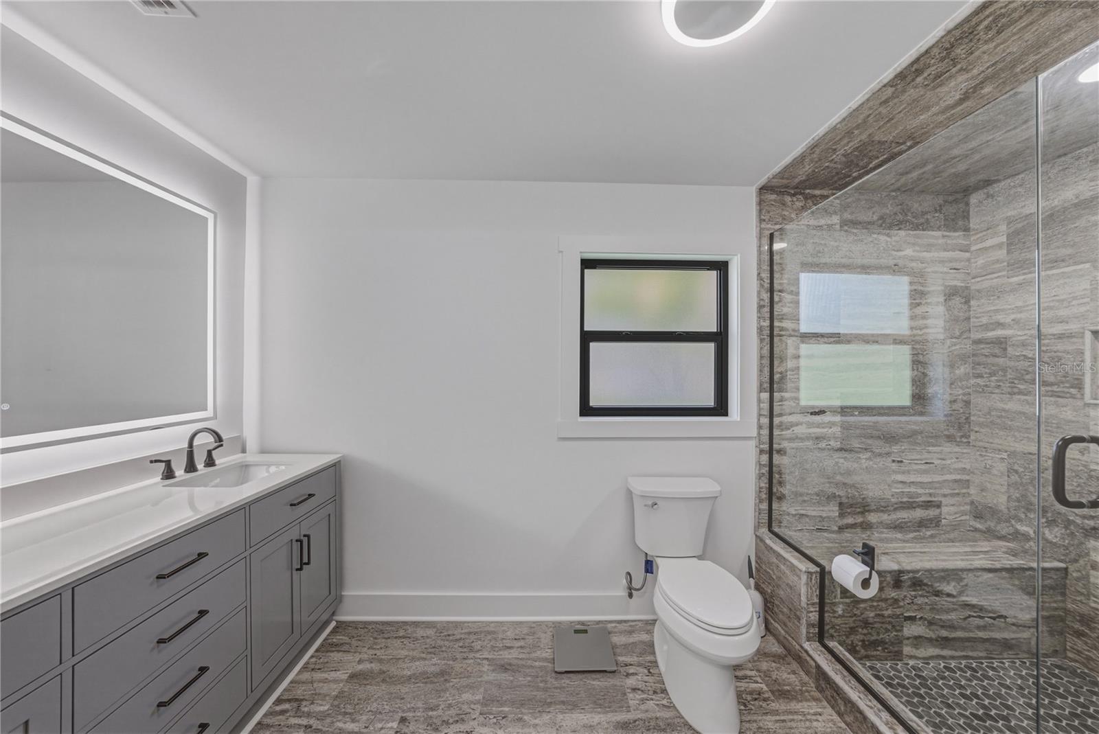 BROADWATER - Residential