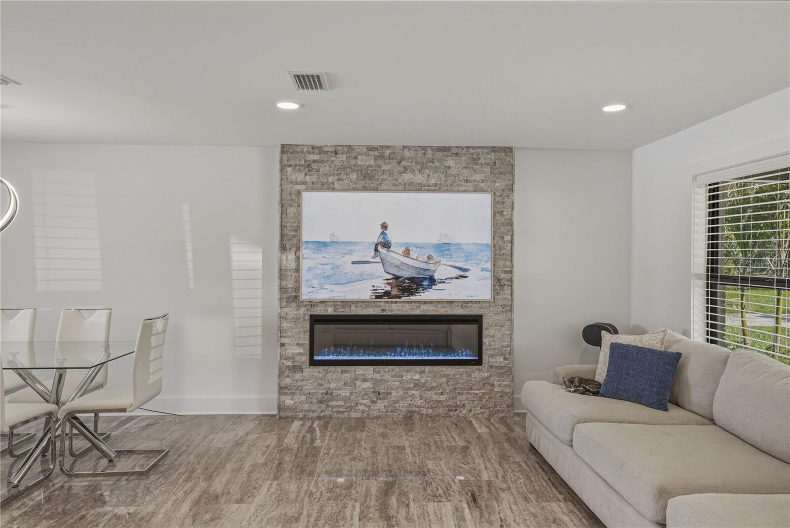BROADWATER - Residential