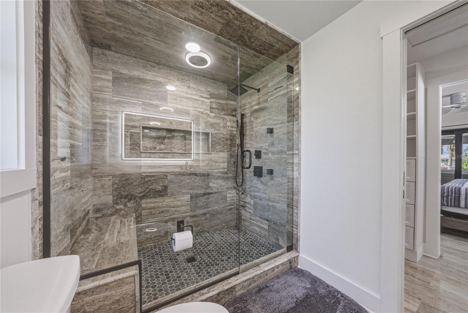 BROADWATER - Residential