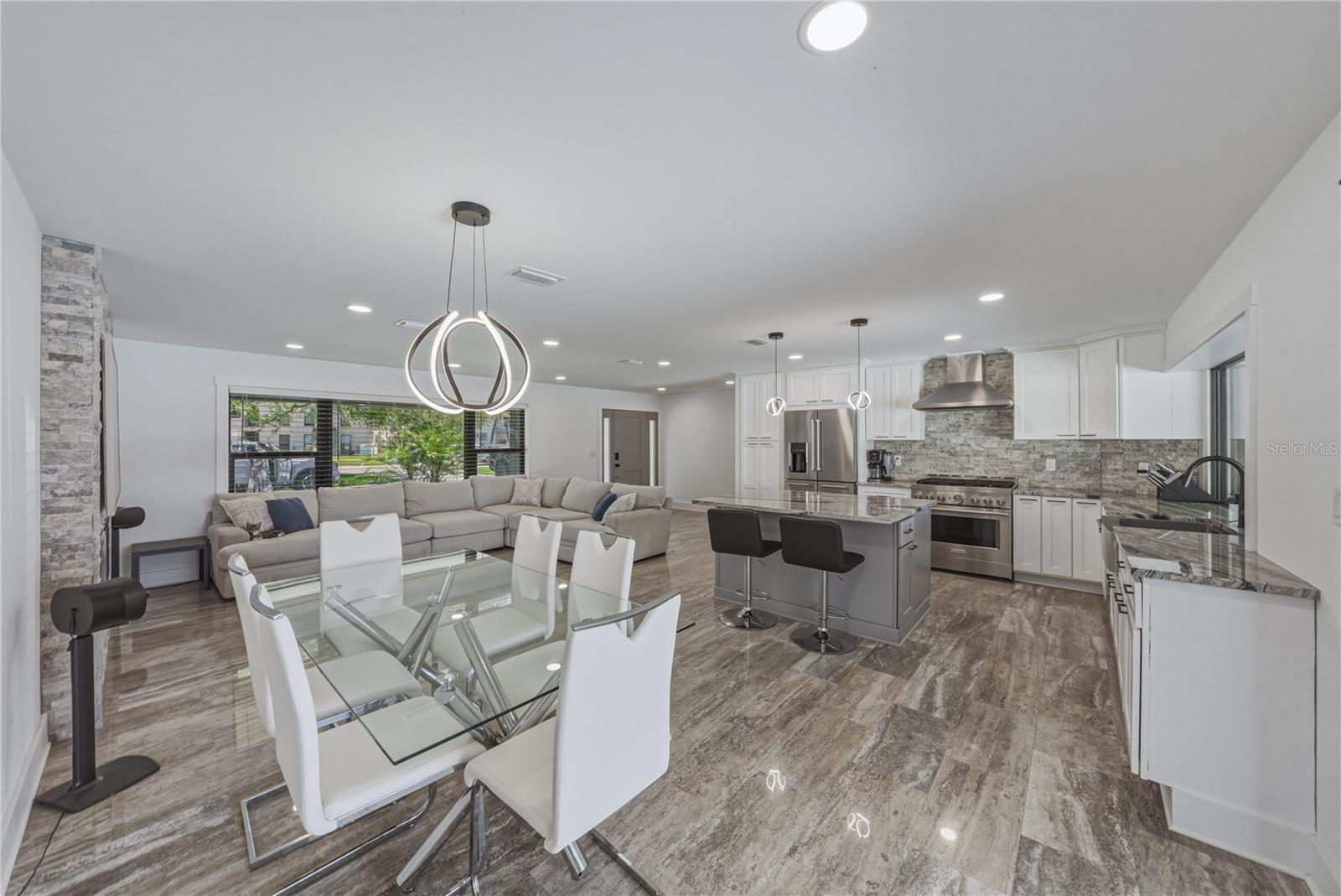BROADWATER - Residential