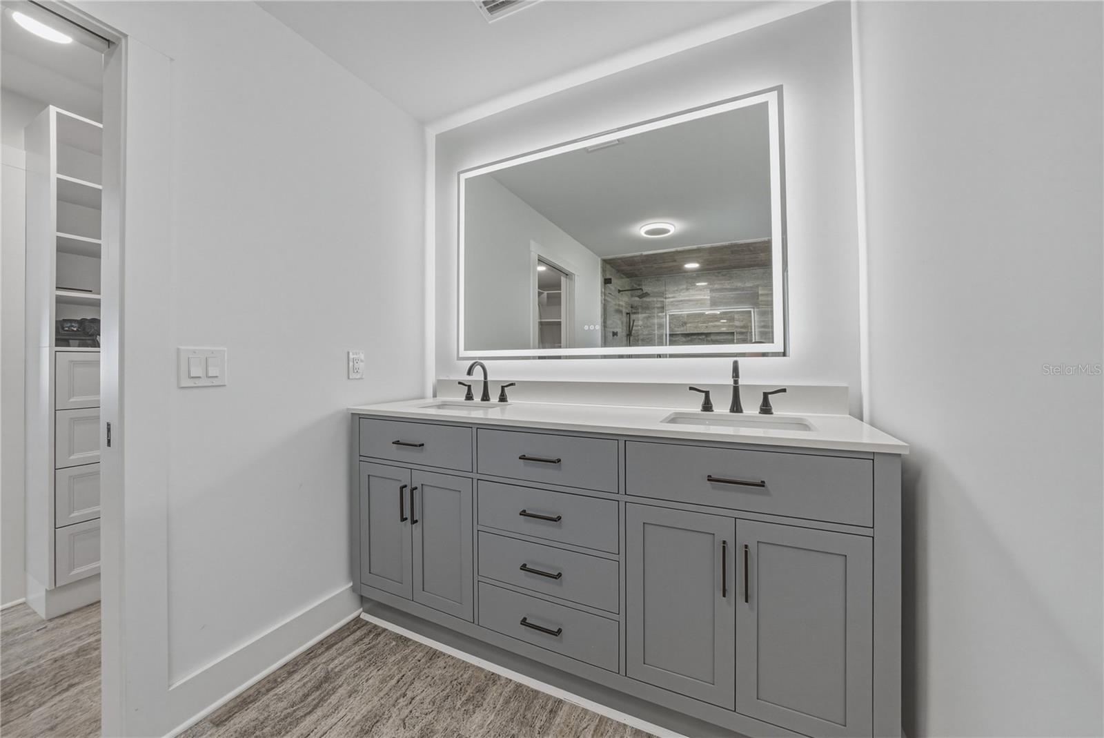 BROADWATER - Residential