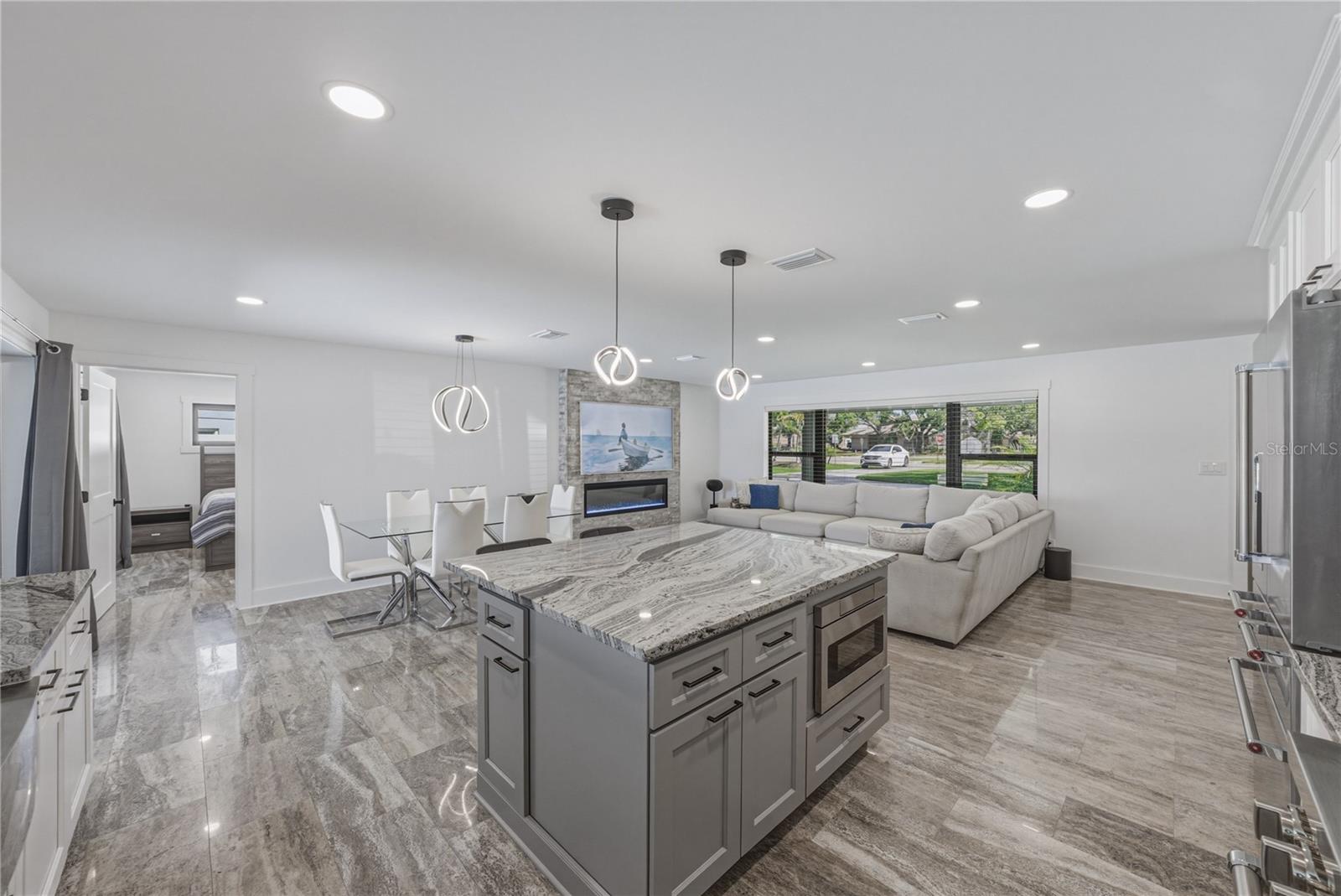 BROADWATER - Residential