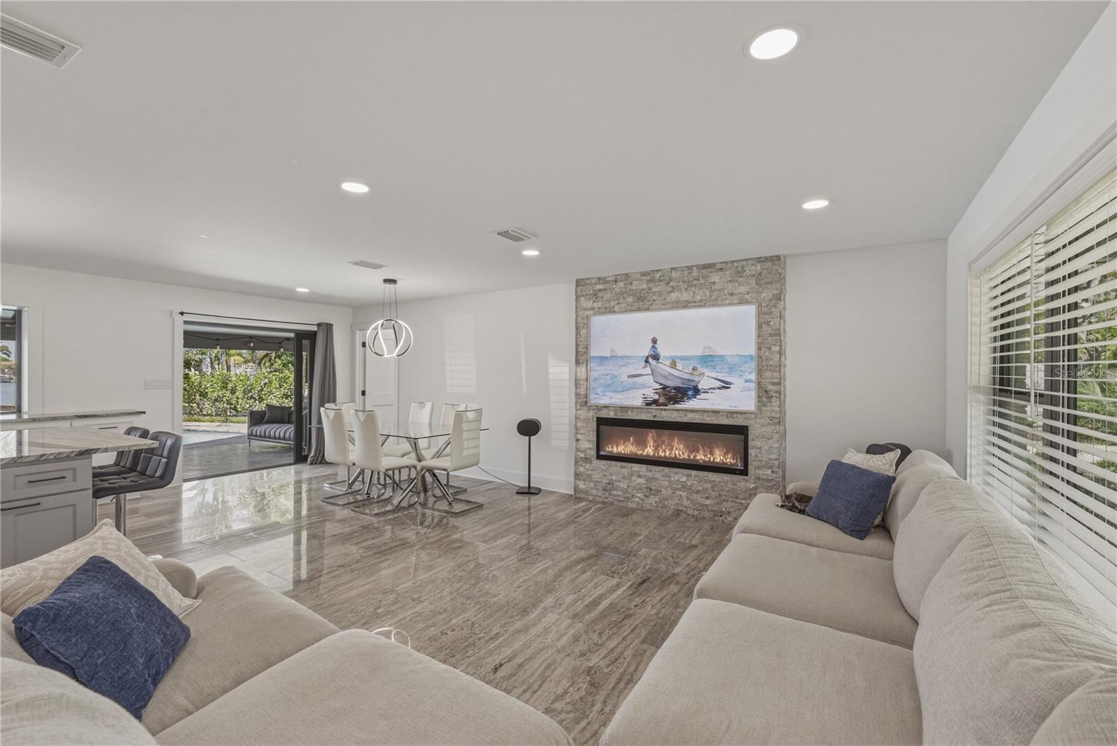 BROADWATER - Residential