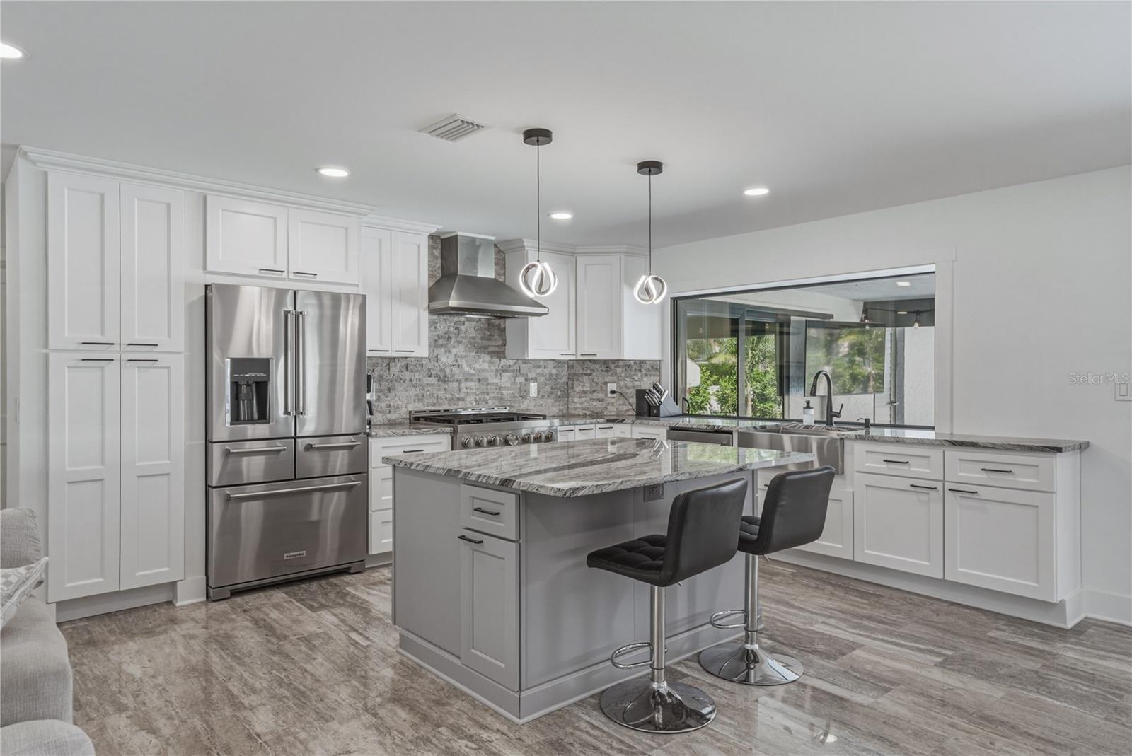 BROADWATER - Residential
