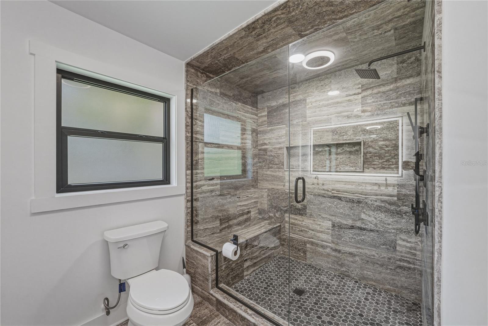 BROADWATER - Residential