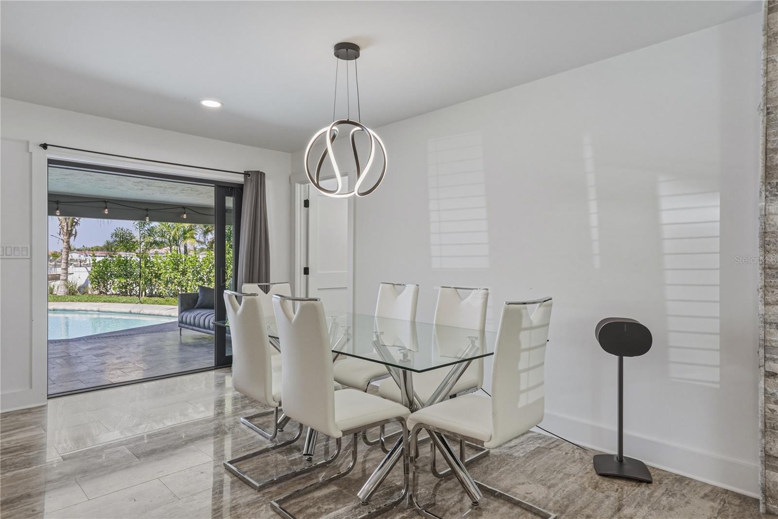 BROADWATER - Residential