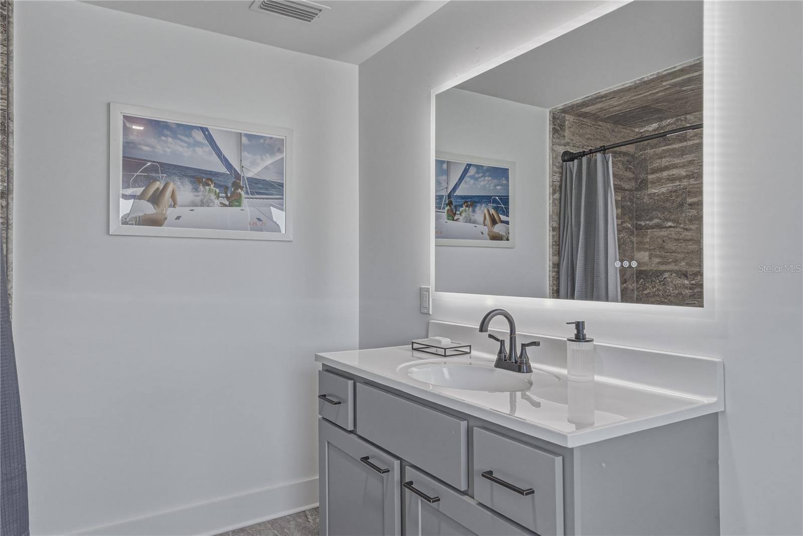 BROADWATER - Residential
