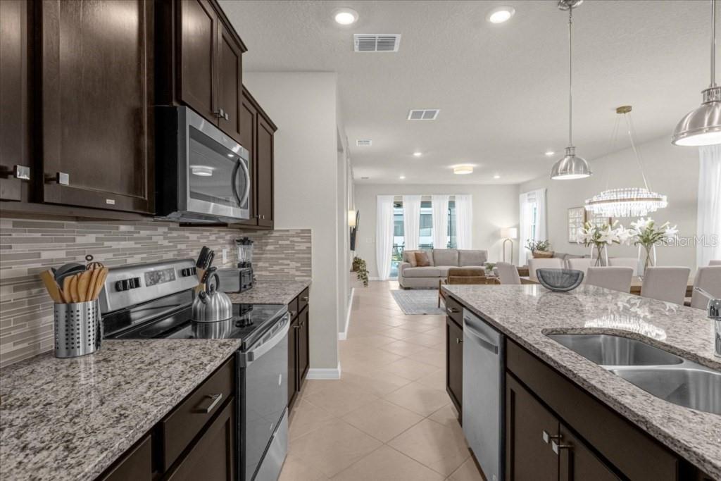 WINDSOR CAY - Residential