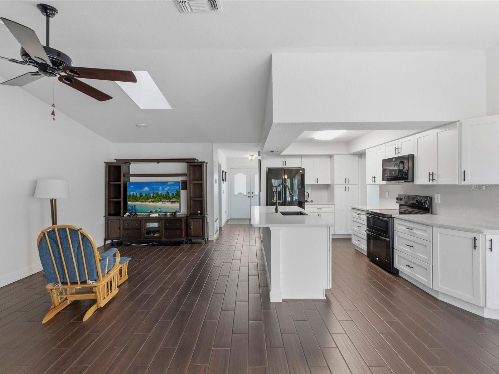 SPRING HILL - Residential