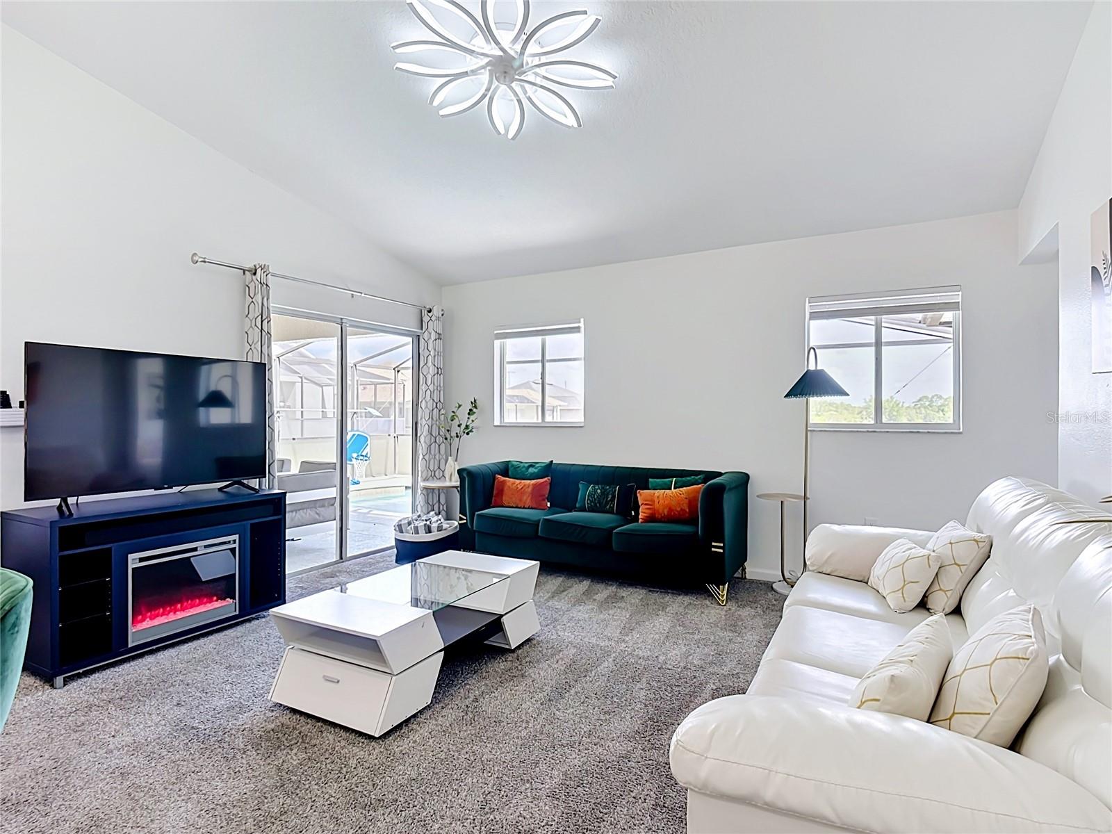 336 HILLCREST DRIVE