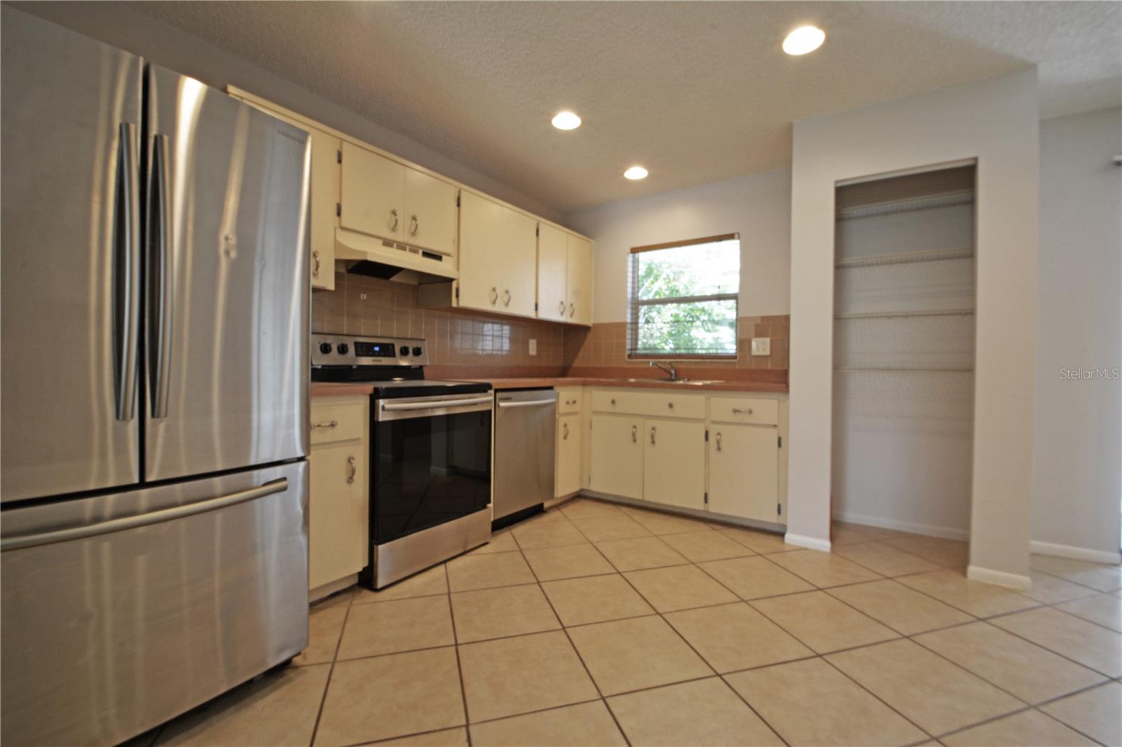 FAIRMOUNT PARK - Residential