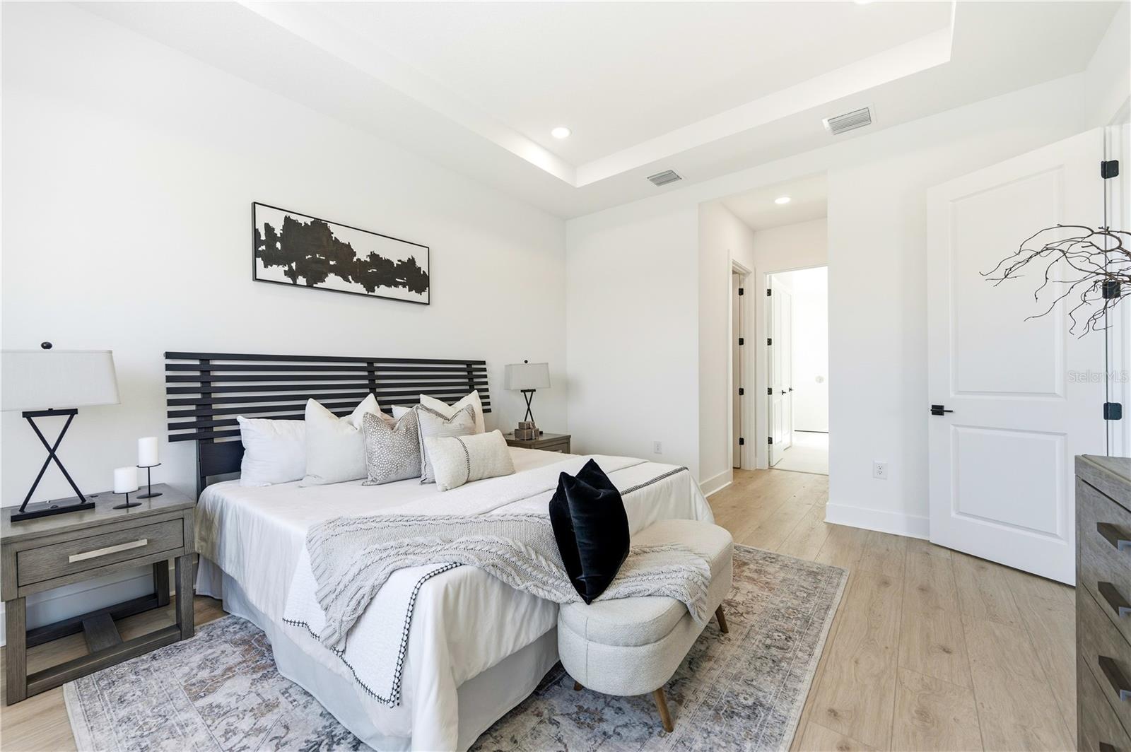 OAKBEND AT WELLEN PARK - Residential