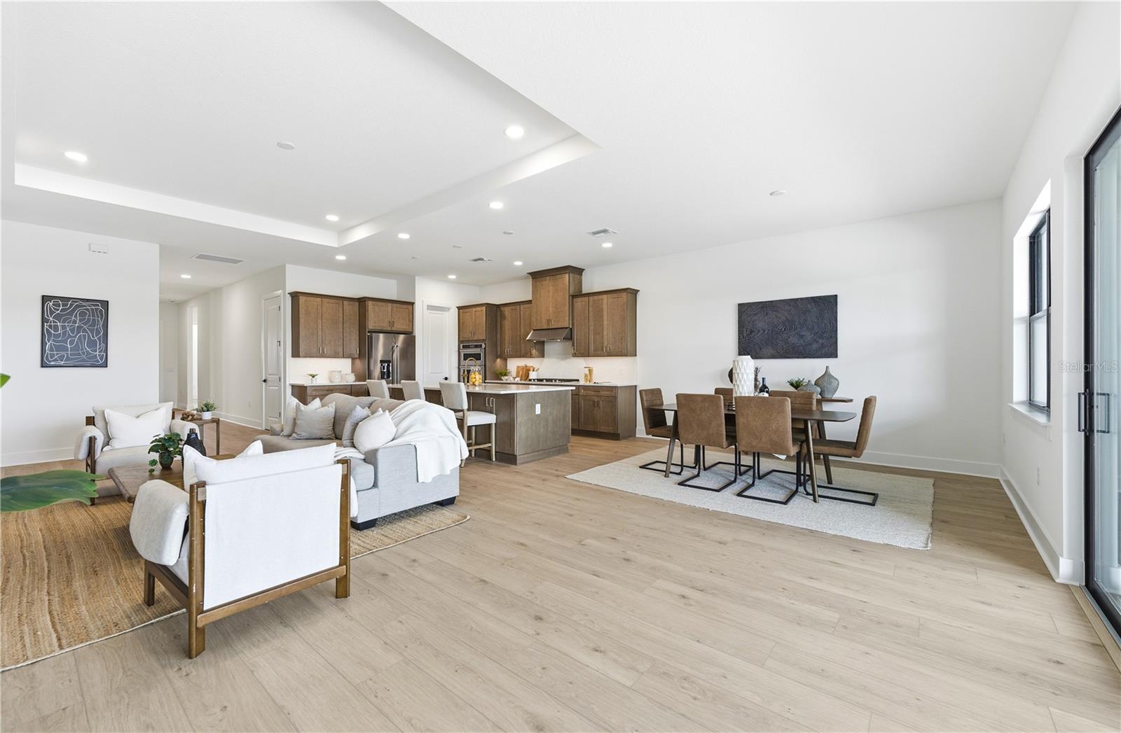 OAKBEND AT WELLEN PARK - Residential