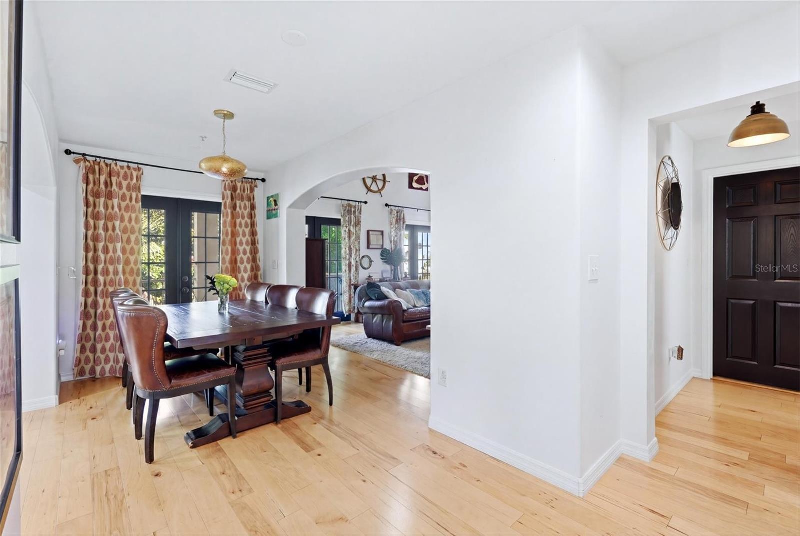 HAWKS HARBOR - Residential