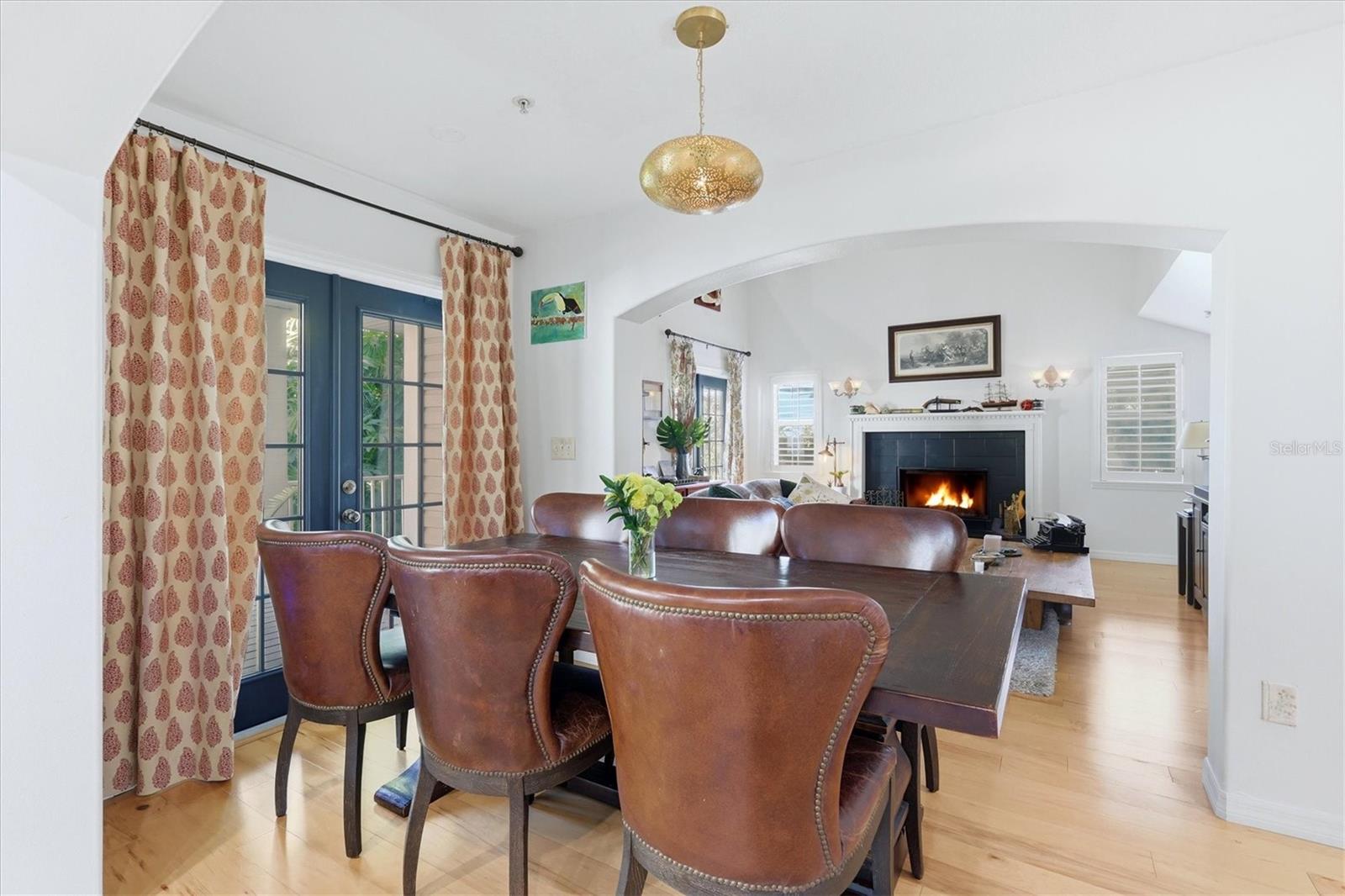 HAWKS HARBOR - Residential
