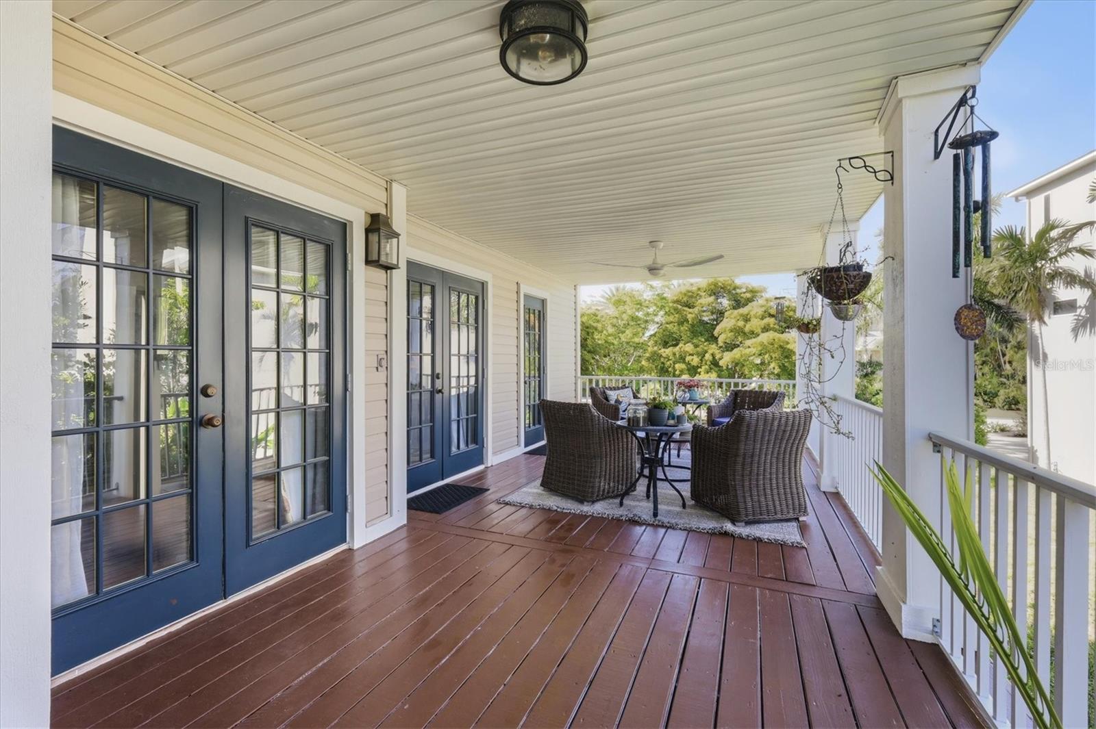 HAWKS HARBOR - Residential