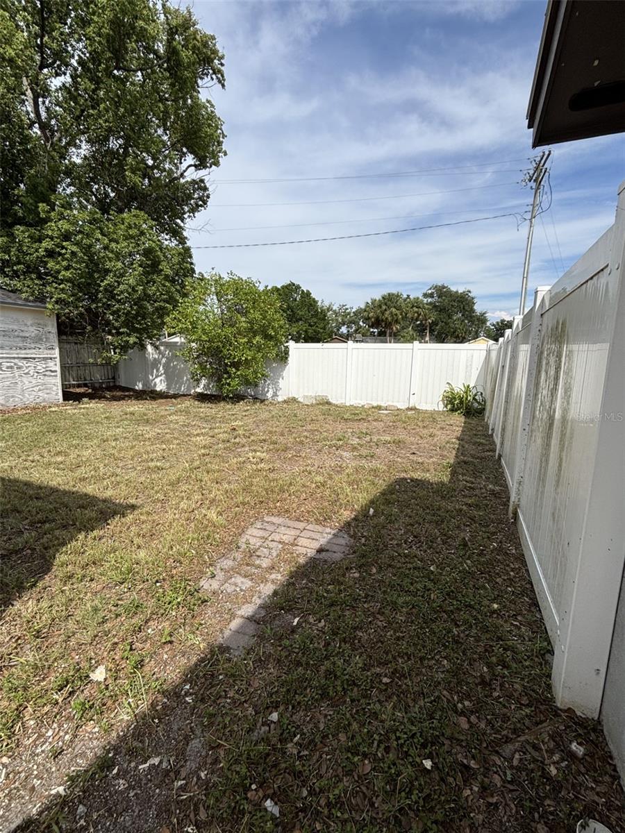 PARKWOOD VILLAGE - Residential Lease