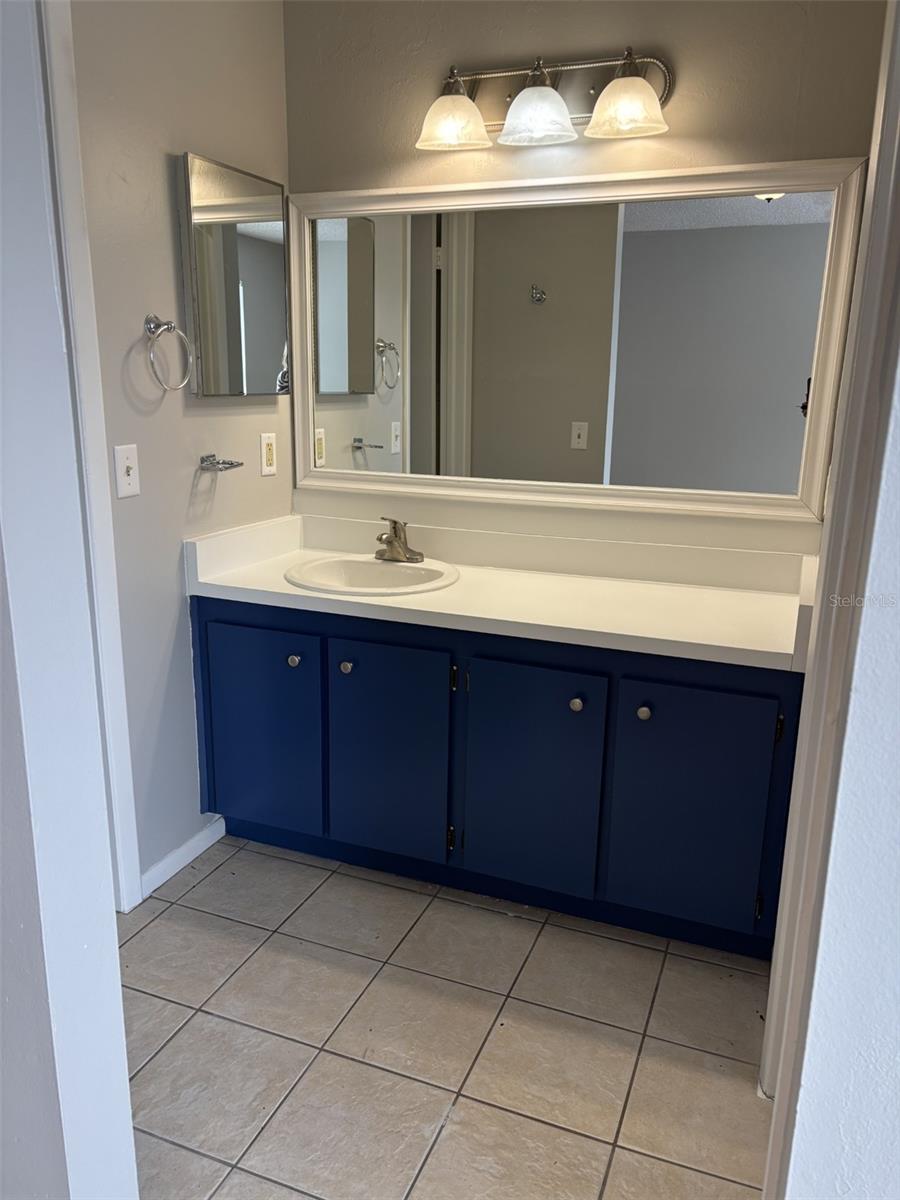 PARKWOOD VILLAGE - Residential Lease
