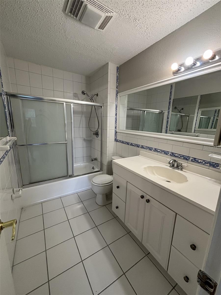 PARKWOOD VILLAGE - Residential Lease