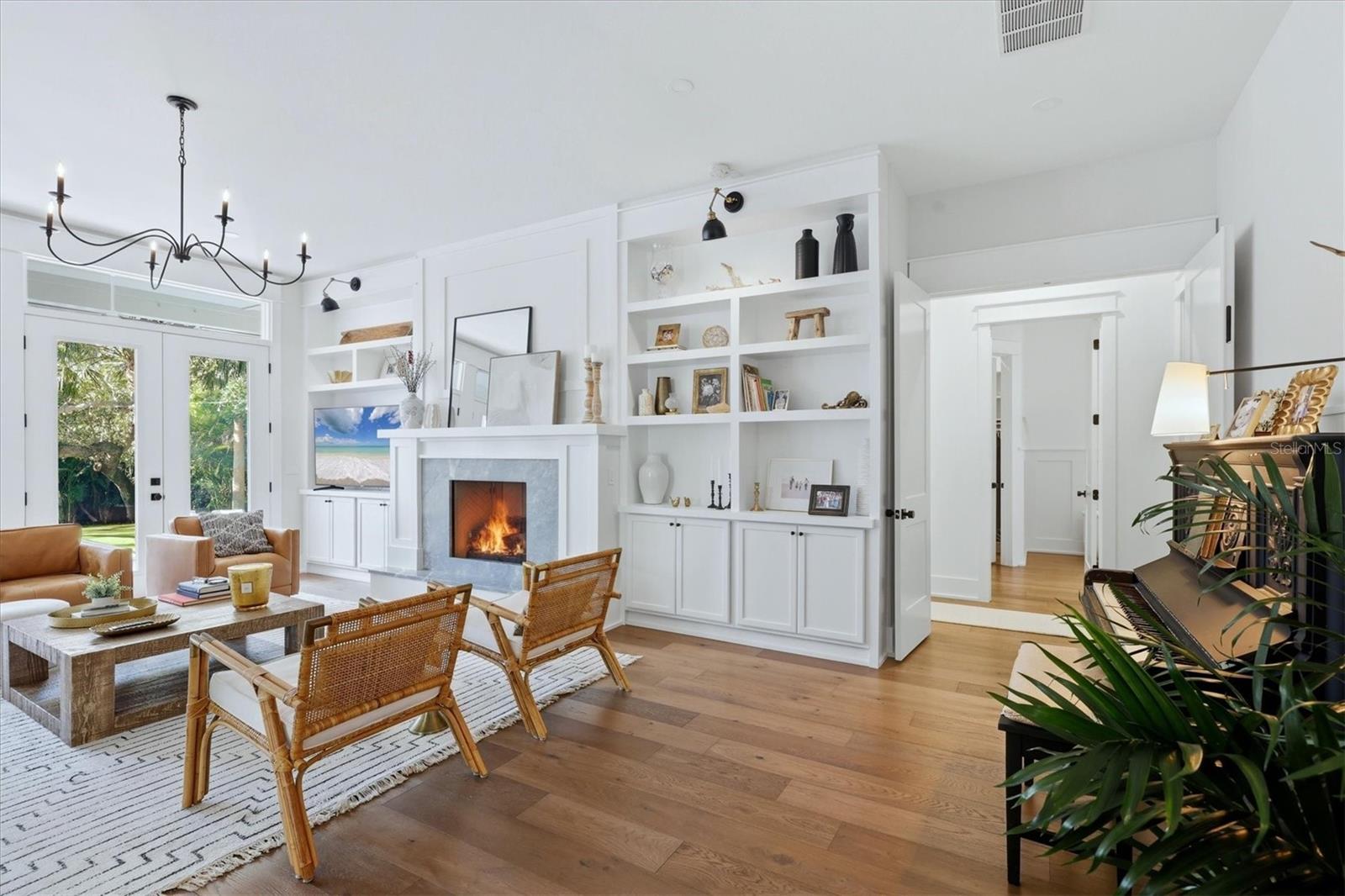 1686 NORTH DRIVE, SARASOTA, FL, 34239 4 1686 NORTH DRIVE