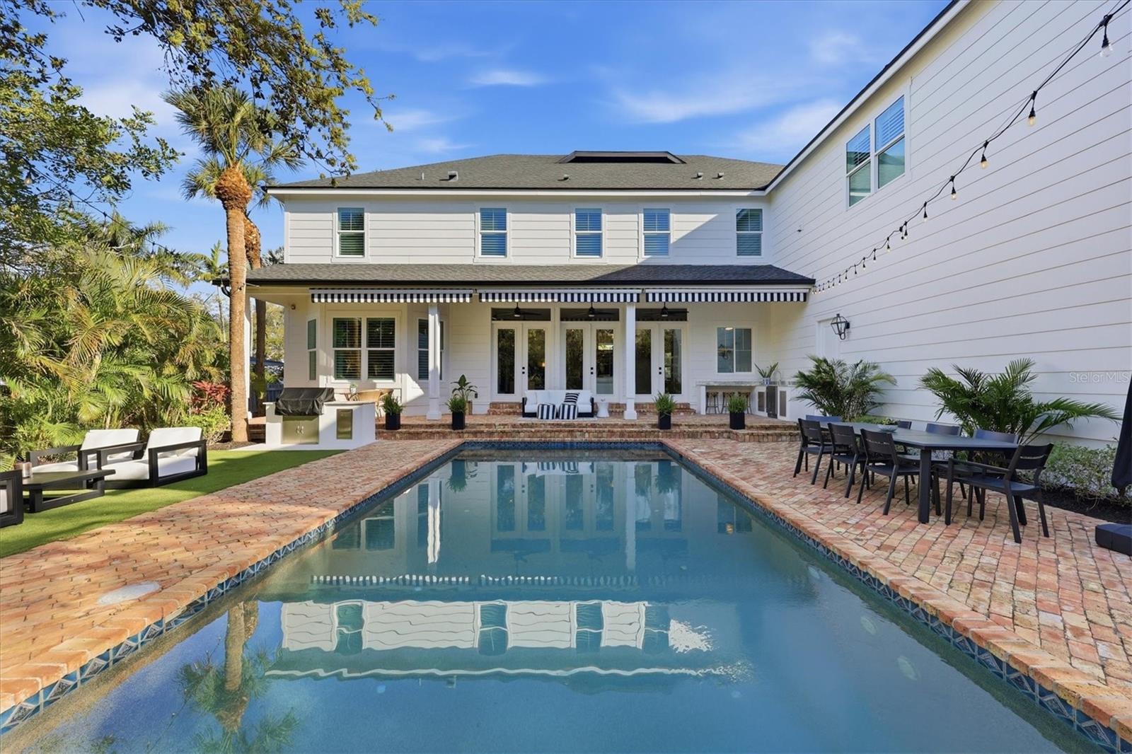 1686 NORTH DRIVE, SARASOTA, FL, 34239 1 1686 NORTH DRIVE