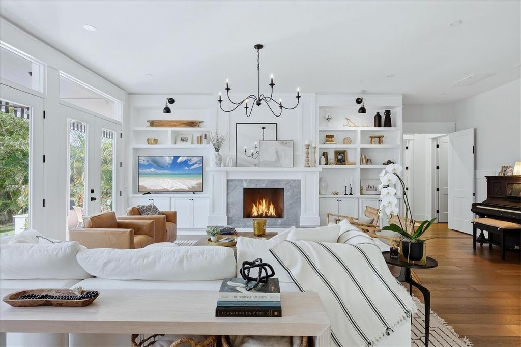 Photo of 1686 North Drive, Sarasota, FL 34239 (MLS # A4687696)