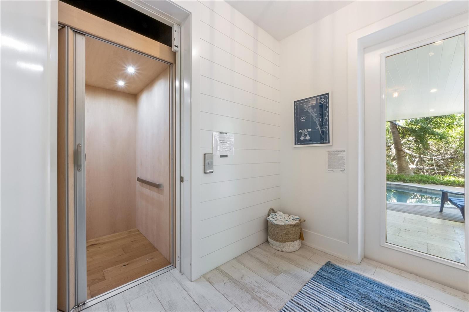 LUANA ISLES - Residential