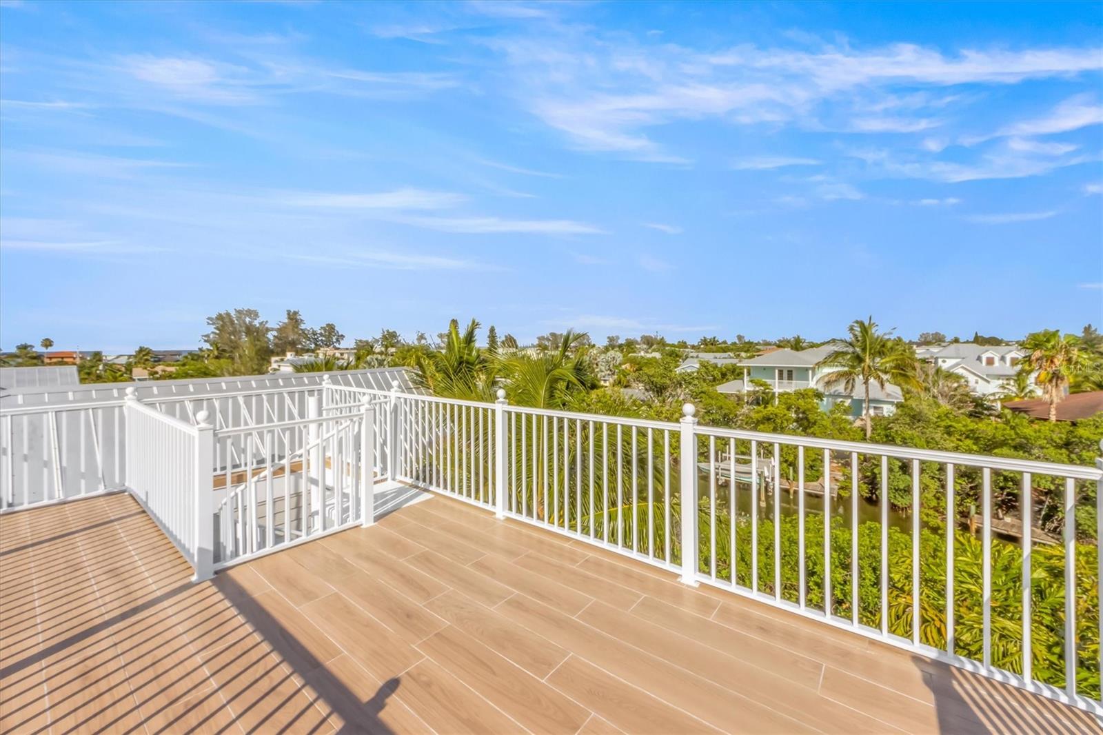 LUANA ISLES - Residential