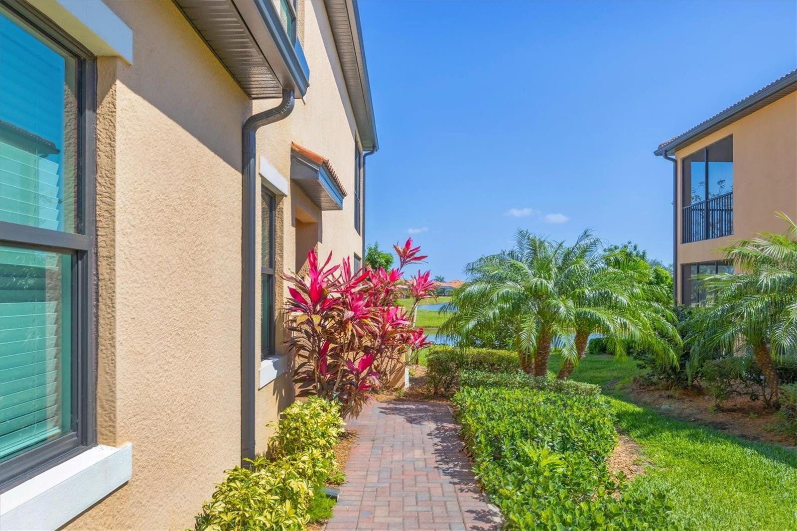 10780 TARFLOWER DRIVE 102