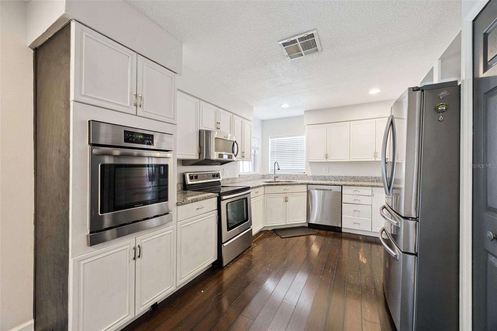 PINEY OAK SHORES ADD 01 - Residential