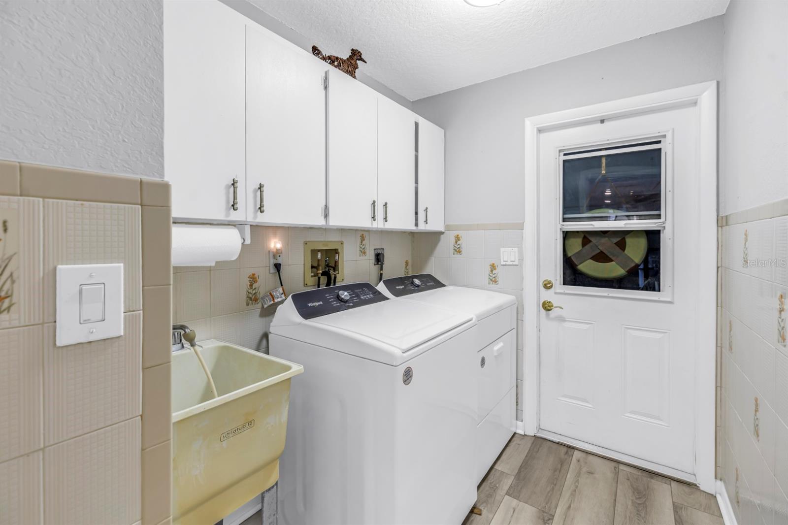 WHISPERING PINES MANOR - Residential