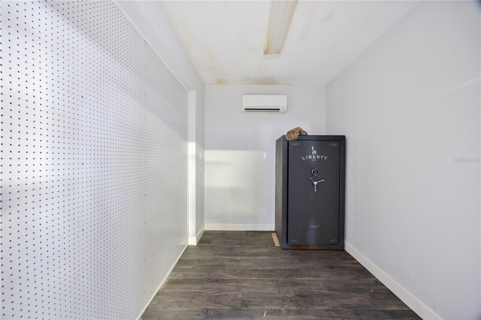 GRAND BAY SUB - Residential