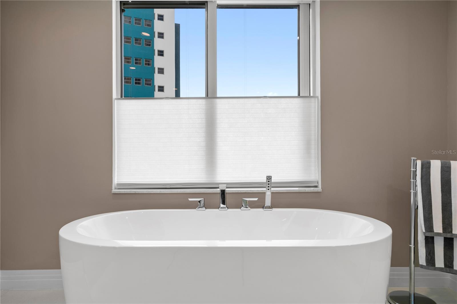 400 BEACH DRIVE CONDO - Residential