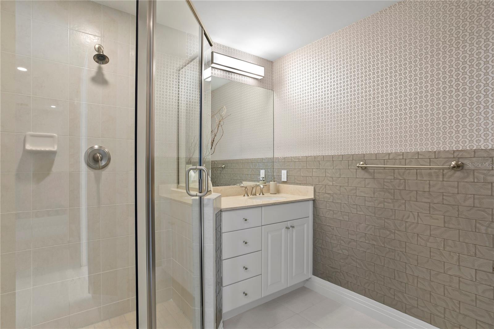 400 BEACH DRIVE CONDO - Residential