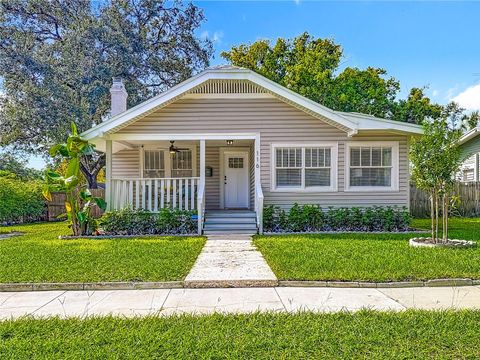 Photo of 116 W Powhatan Avenue, Tampa, FL 33604 (MLS # TB8426546)