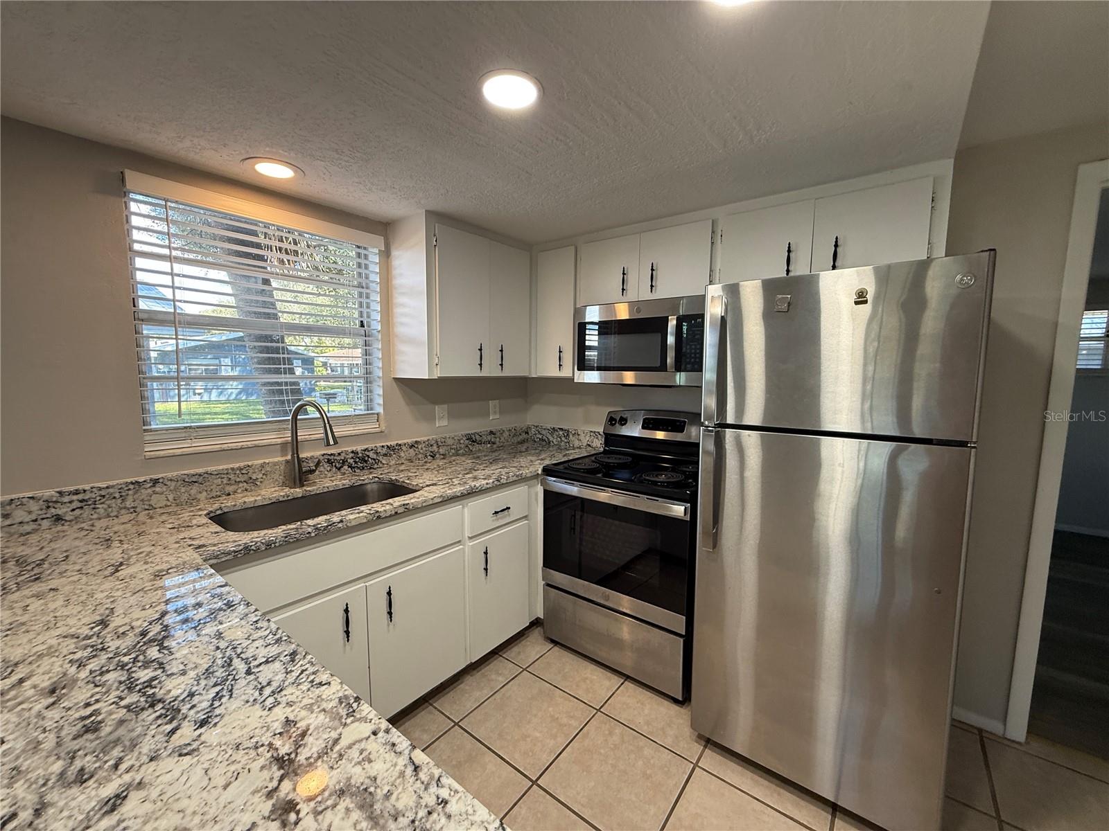 NOKOMIS - Residential Lease