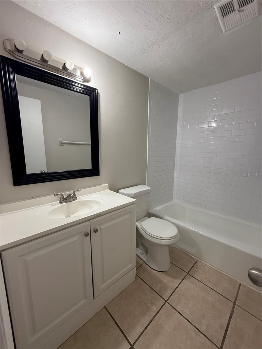 NOKOMIS - Residential Lease