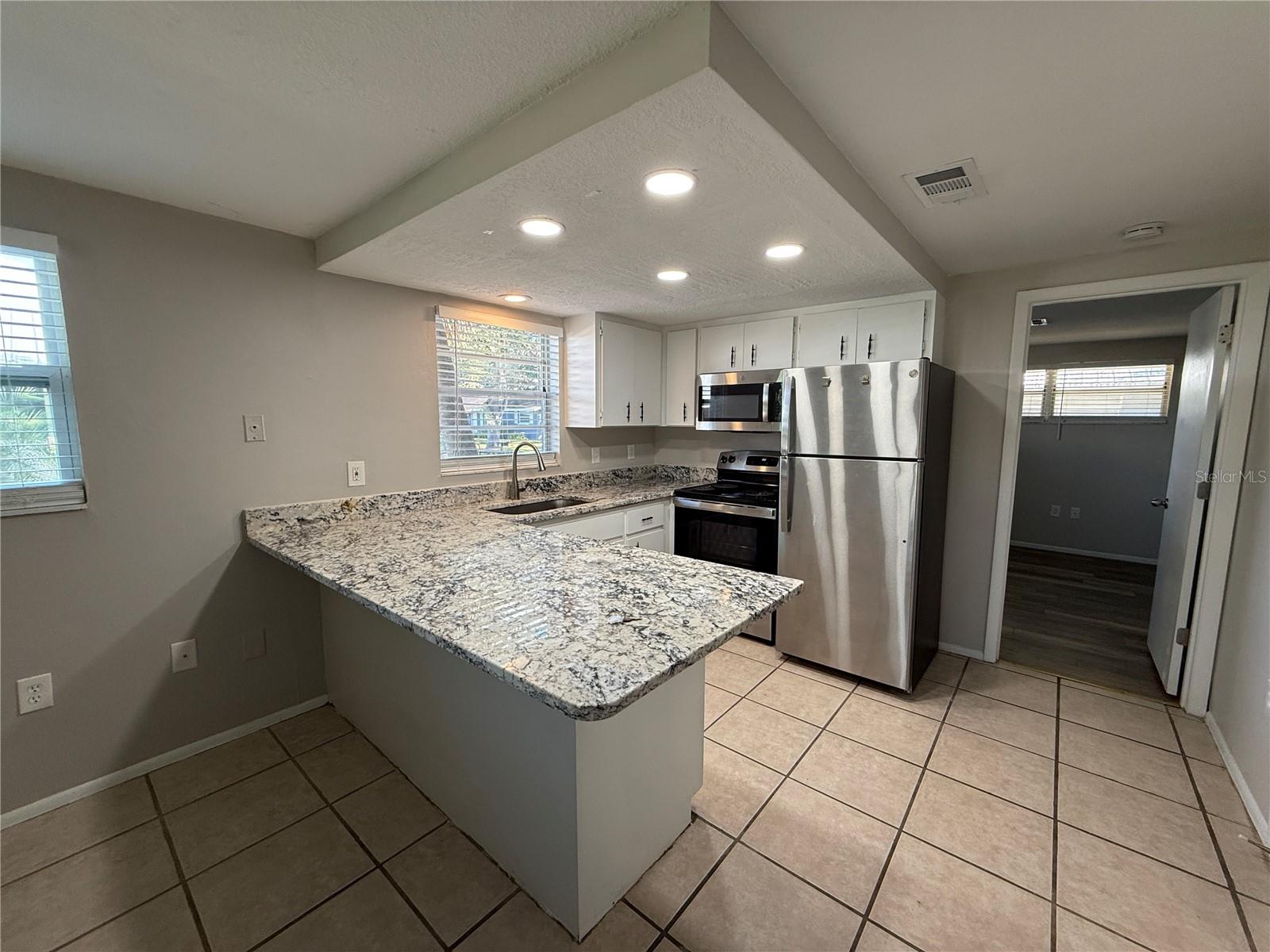 NOKOMIS - Residential Lease