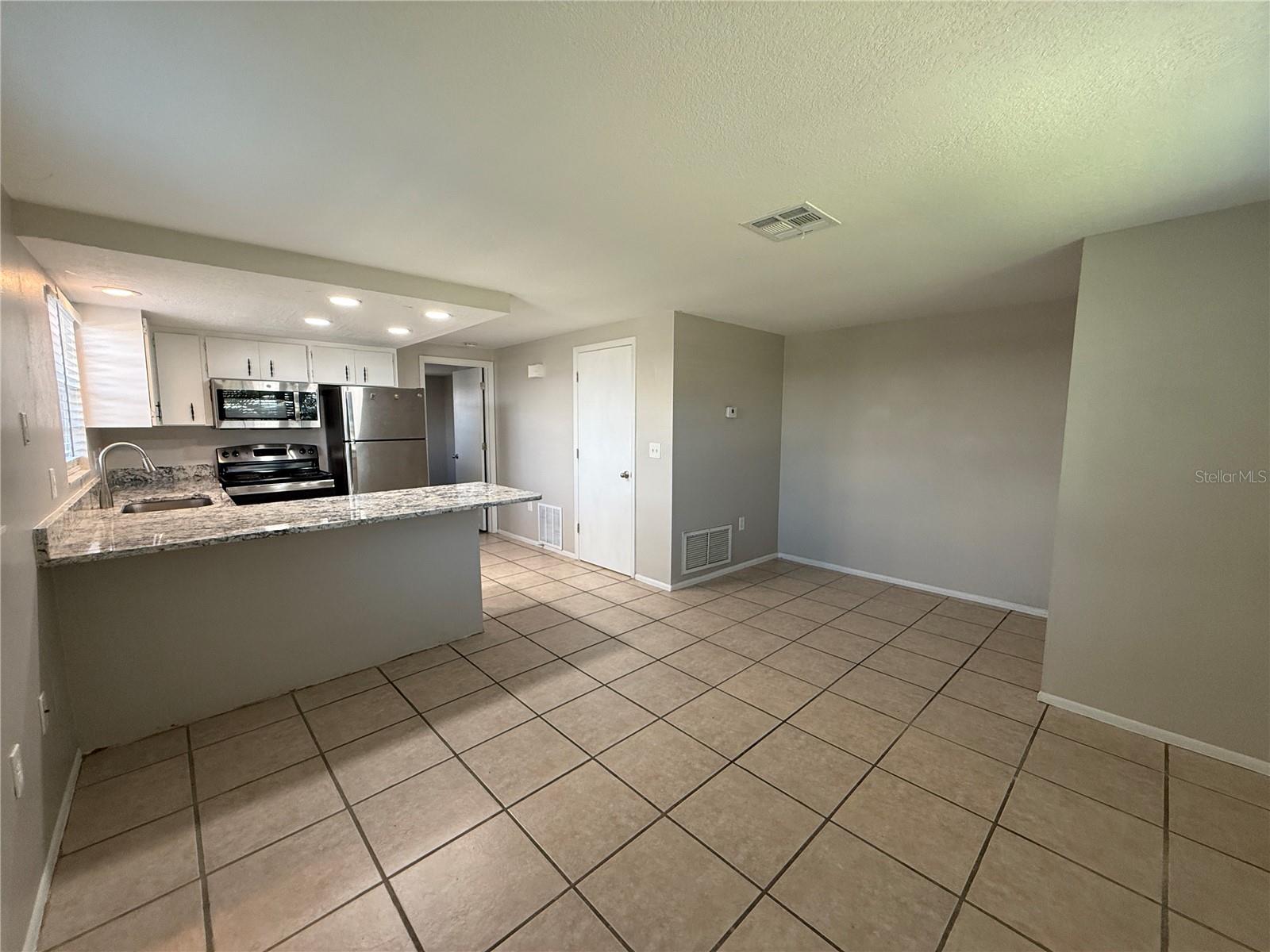 NOKOMIS - Residential Lease