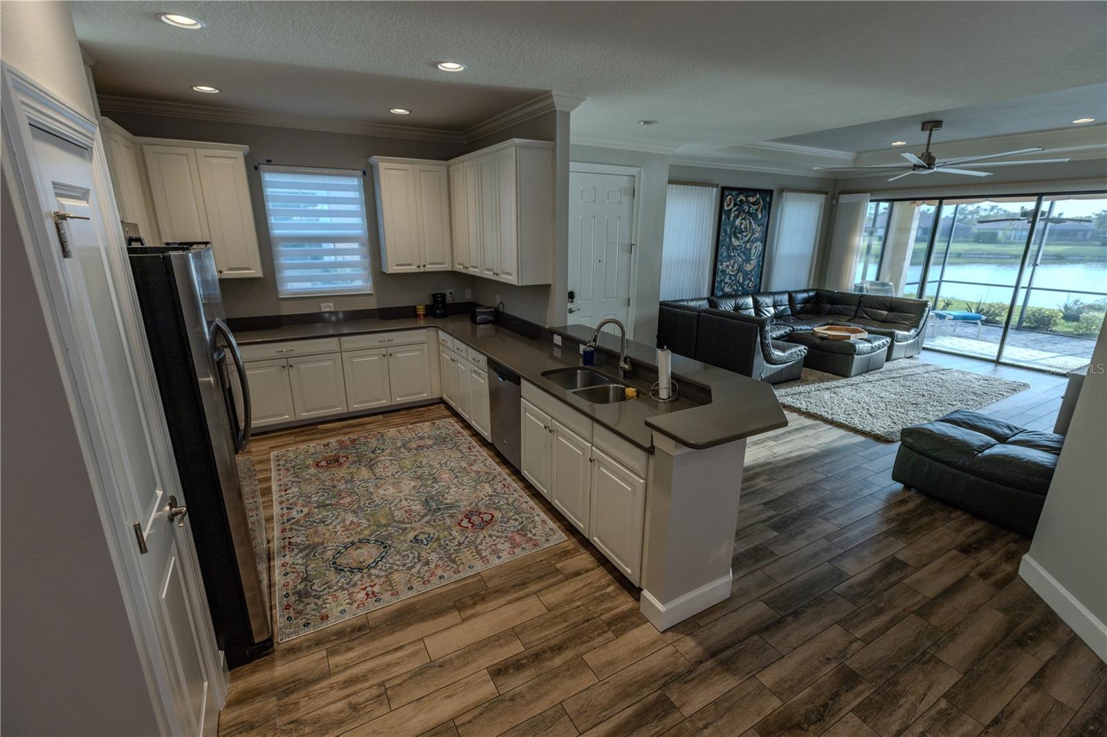 ESPLANADE BY SIESTA KEY - Residential Lease